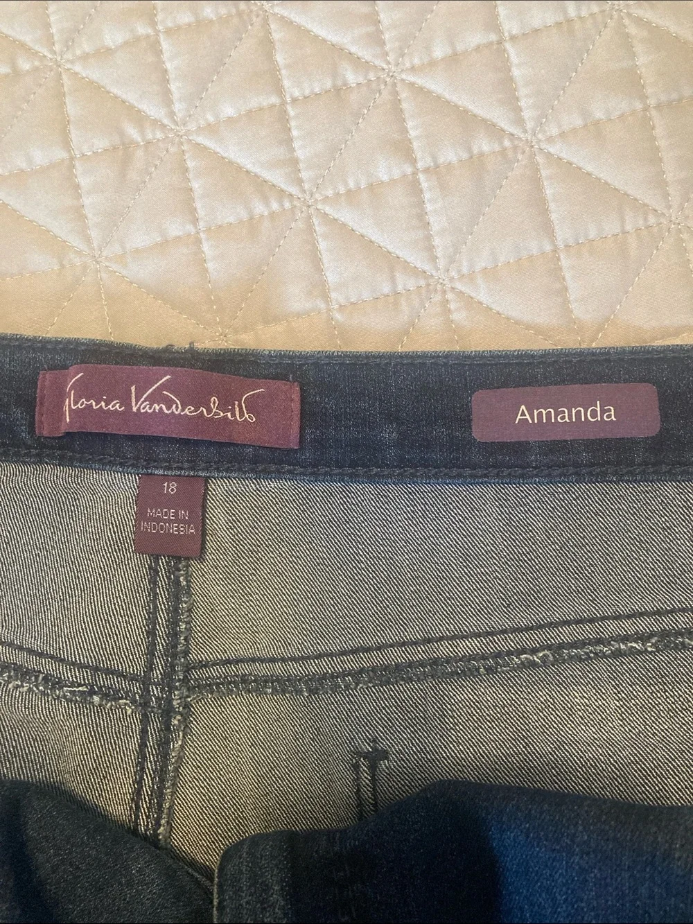 Gloria Vanderbilt Amanda Indigo Blue Straight Leg Jeans